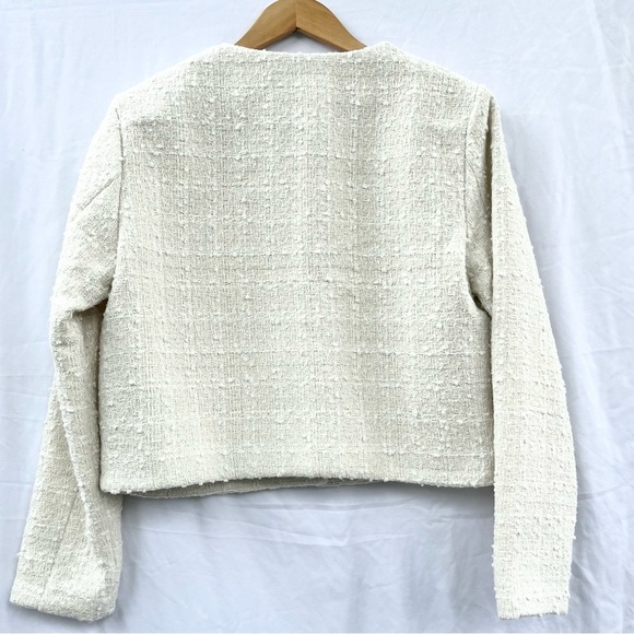 ABERCROMBIE & FITCH | COLLARLESS CROPPED TWEED JACKET IN WHITE LARGE - Picture 13 of 13